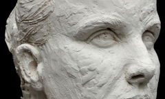 Statuesque pose Statuesque pose