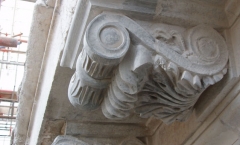 Modillions under arch Modillions under arch